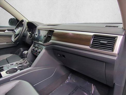 Used 2023 Volkswagen Atlas SE FWD image 24