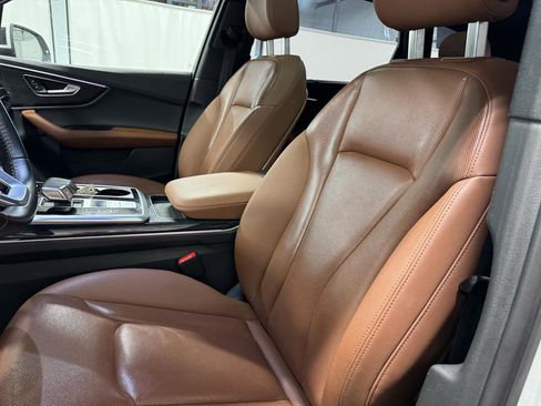 Used 2020 Audi Q7 3.0T Prestige w/ Prestige Package image 21