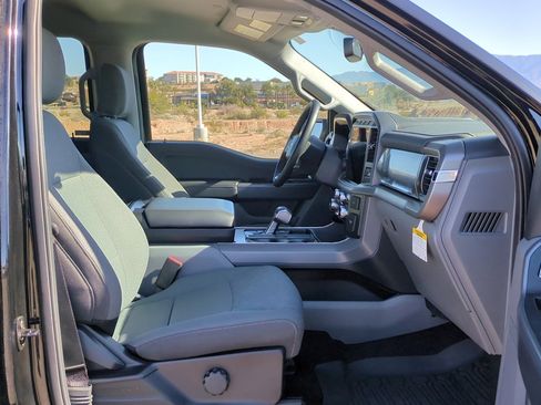 Used 2024 Ford F150 Lightning XLT image 30