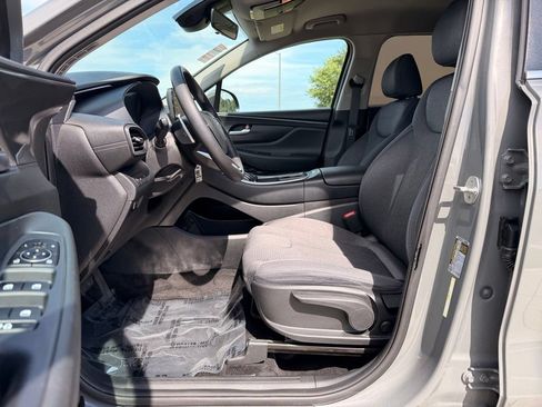 Used 2022 Hyundai Santa Fe SE AWD/4WD image 2
