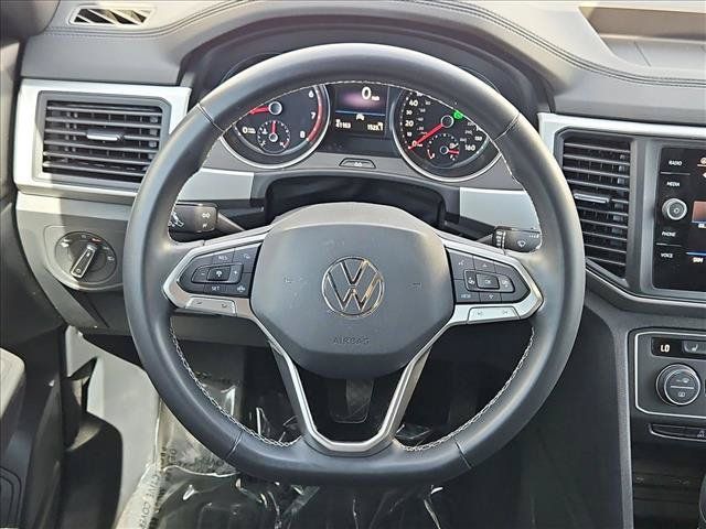 Used 2021 Volkswagen Atlas Cross Sport SE w/ Panoramic Sunroof Package FWD image 13