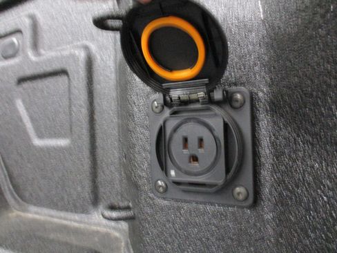 New 2026 GMC Sierra 1500 Denali w/ Denali Reserve Package image 15