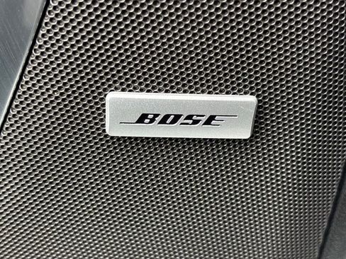 Used 2024 Chevrolet Suburban LT image 12