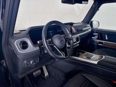 Used 2025 Mercedes-Benz G 550 image 7