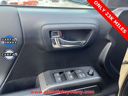 Used 2019 Toyota Tacoma TRD Sport image 21
