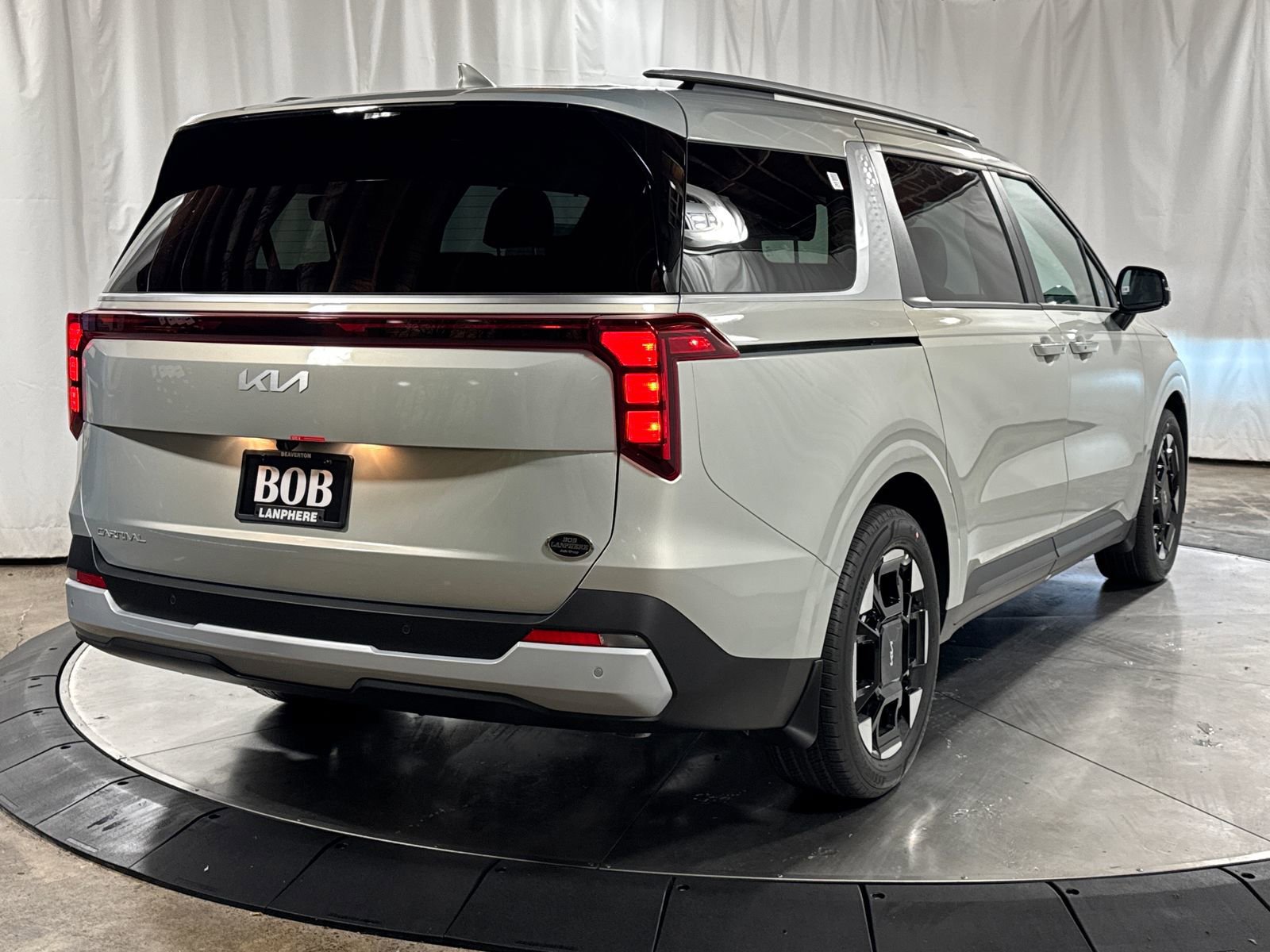 New 2026 Kia Carnival EX FWD image 8