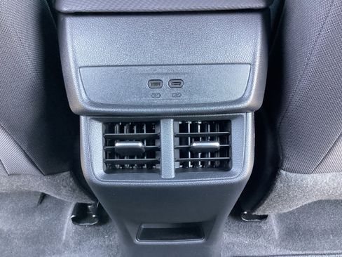 Used 2026 Chevrolet Equinox LT image 33