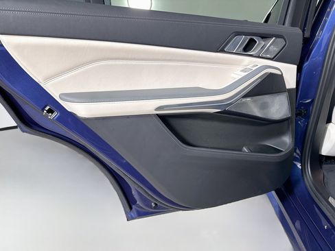 Used 2024 BMW ALPINA XB7 AWD/4WD image 26
