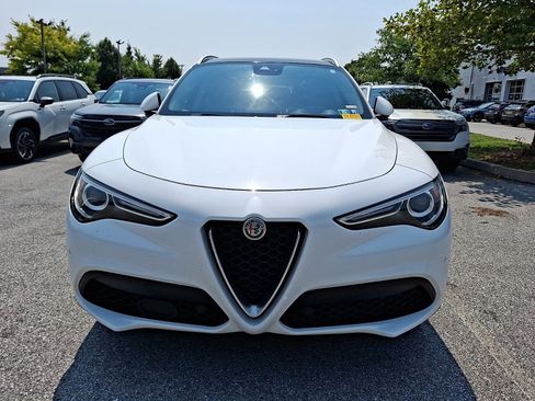 Used 2019 Alfa Romeo Stelvio Ti AWD/4WD image 2
