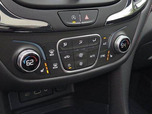 Used 2023 Chevrolet Equinox RS w/ RS Leather Package image 16