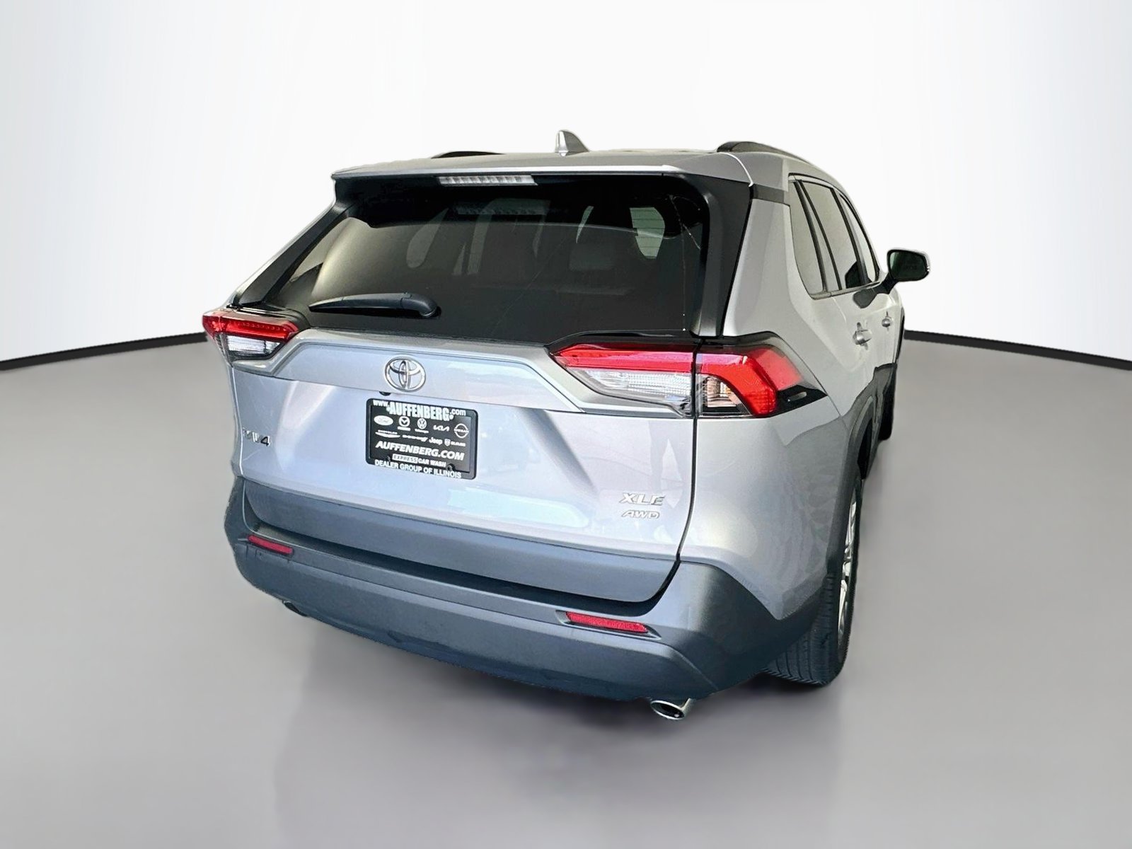 Used 2021 Toyota RAV4 XLE Premium AWD/4WD image 7