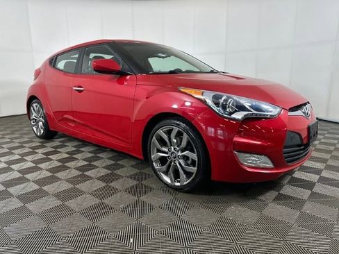 Used 2015 Hyundai Veloster RE:FLEX Edition image 2