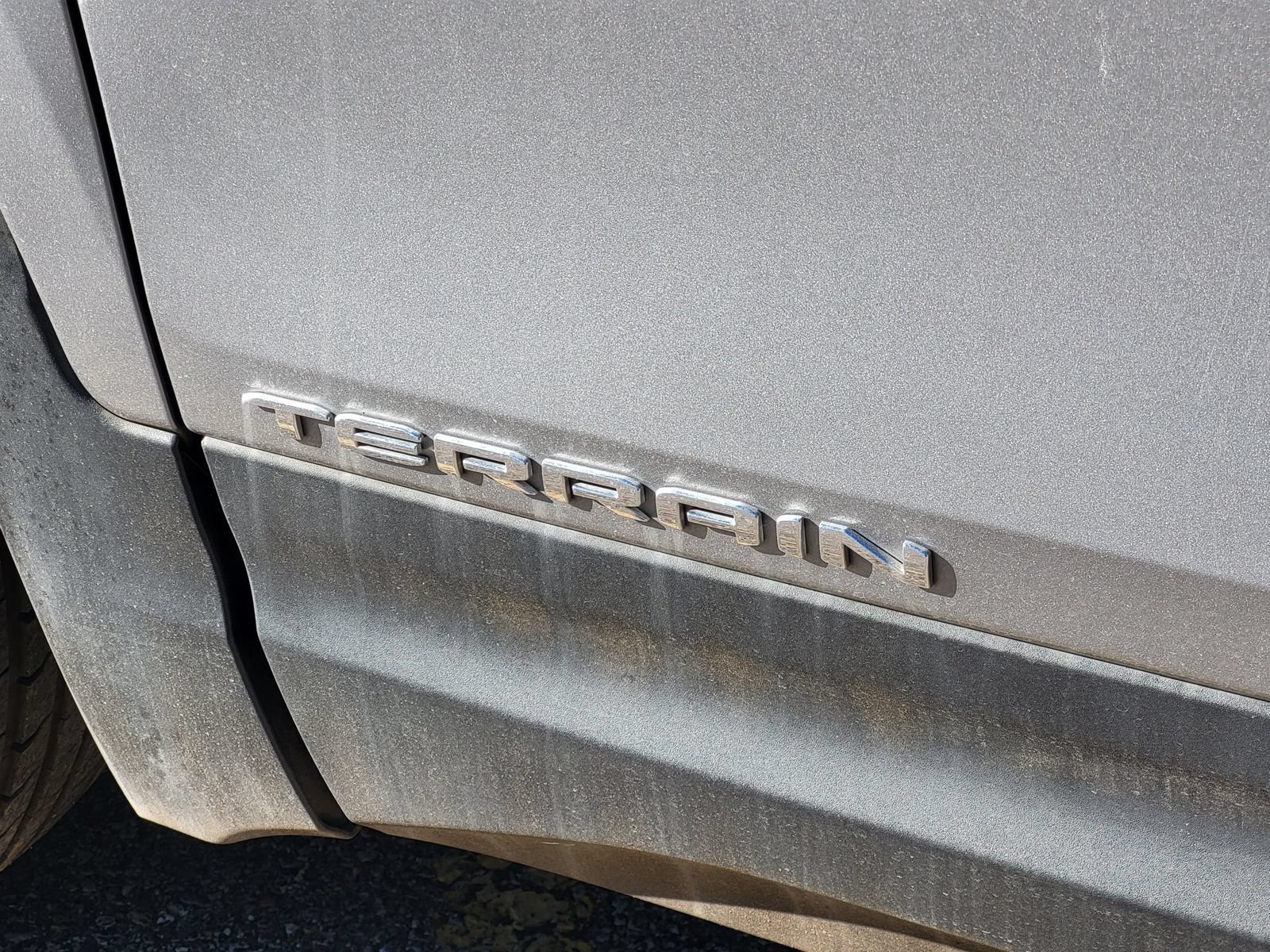 Used 2024 GMC Terrain SLT AWD/4WD image 11