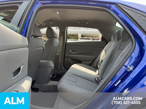 Used 2024 Hyundai Elantra SE image 16