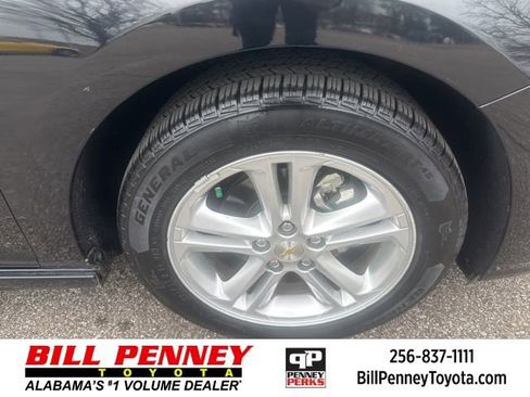 Used 2017 Chevrolet Cruze LT w/ Convenience Package image 13