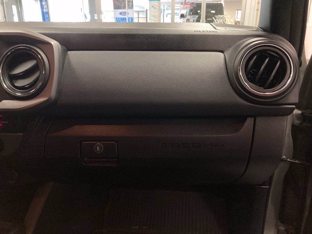 Used 2023 Toyota Tacoma TRD Sport w/ Technology Package AWD/4WD image 45