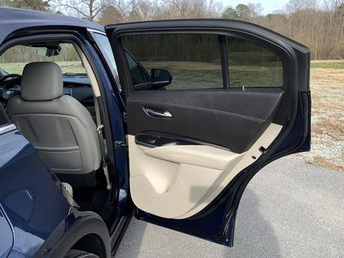 Used 2019 Cadillac XT4 Luxury image 28