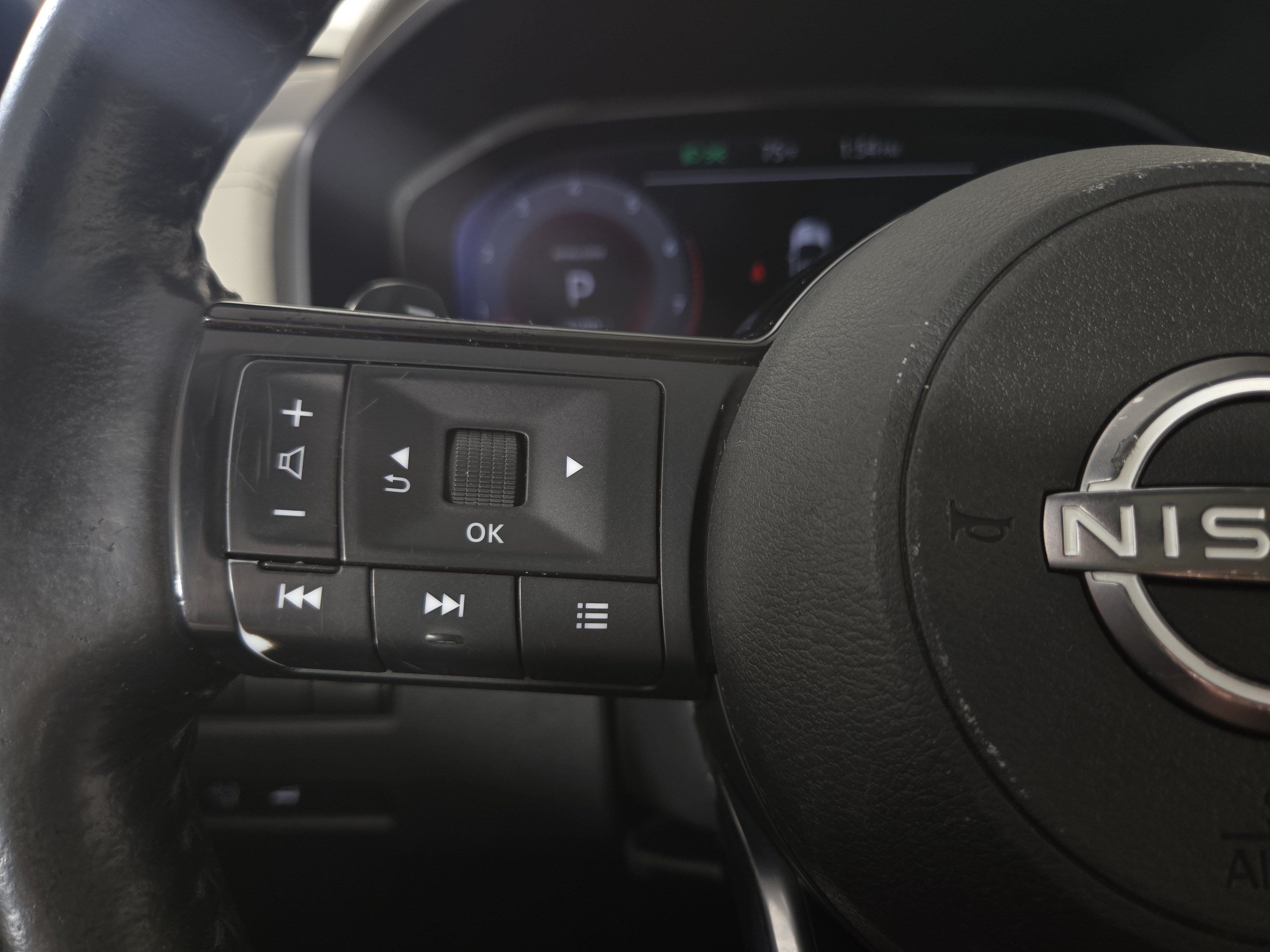 Used 2024 Nissan Rogue SL w/ SL Premium Package AWD/4WD image 15