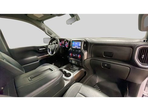 Used 2021 Chevrolet Silverado 1500 LT Trail Boss w/ Convenience Package II image 18