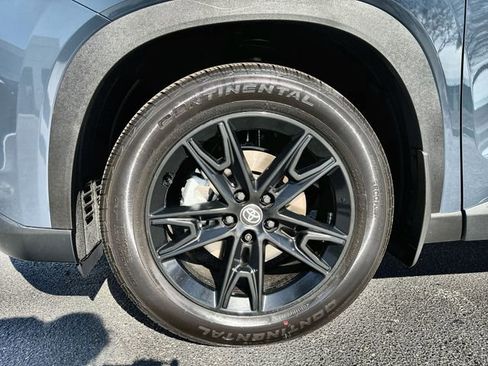 Used 2024 Toyota Grand Highlander Limited image 19