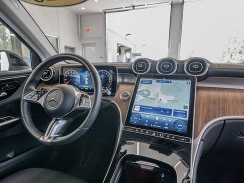 Certified 2025 Mercedes-Benz GLC 350e 4MATIC image 19