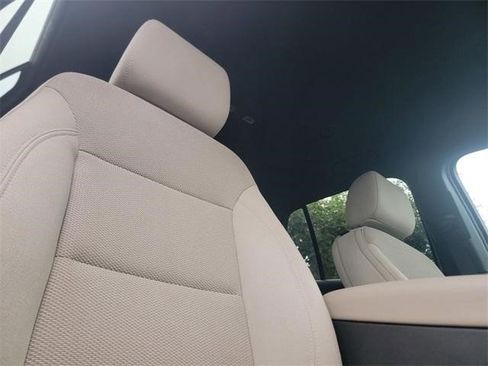 Certified 2023 Chevrolet Traverse LS image 19