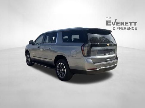 New 2026 Chevrolet Suburban LT w/ Comfort Package AWD/4WD image 5