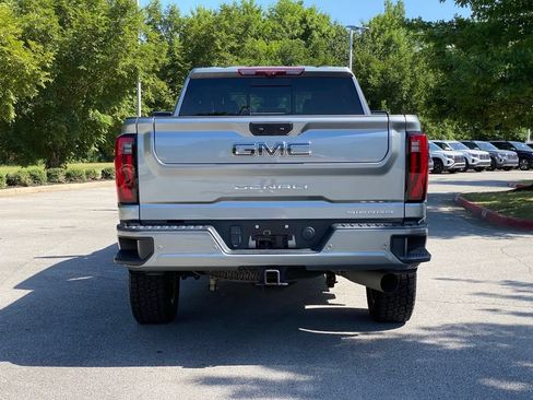 Used 2024 GMC Sierra 2500 Denali Ultimate AWD/4WD image 6