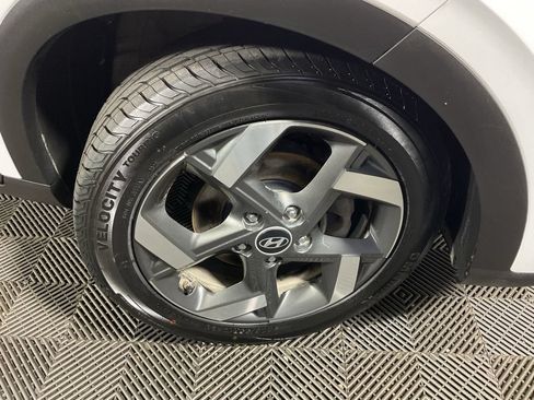 Used 2023 Hyundai Venue Limited w/ Cargo Package FWD image 40
