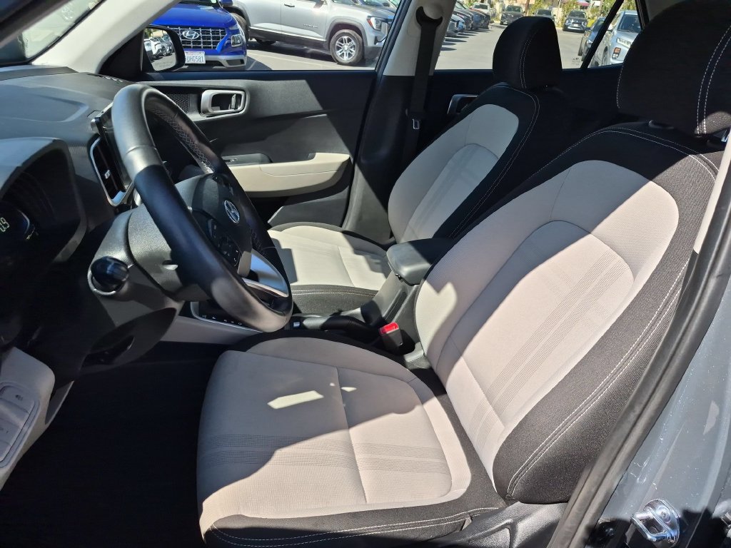 Used 2026 Hyundai Venue SEL FWD image 25