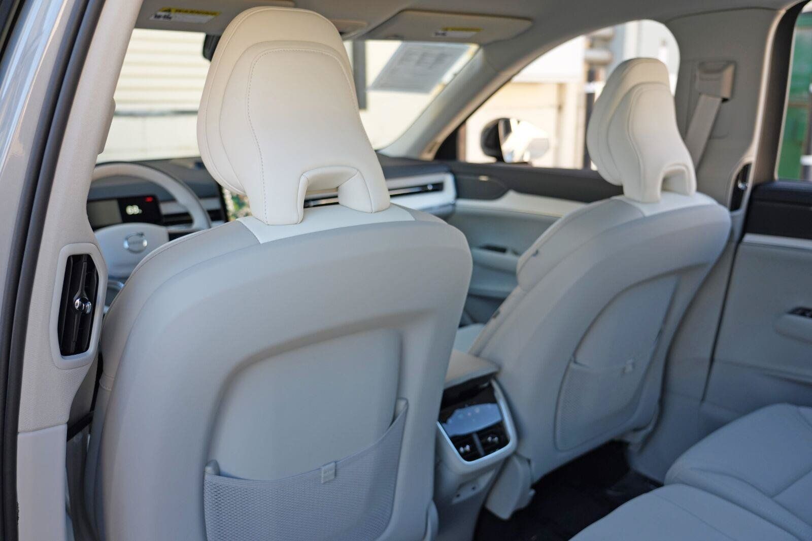 Used 2025 Volvo EX90 Ultra AWD/4WD image 34