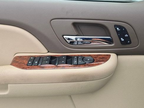 Used 2009 Chevrolet Tahoe LT w/ Luxury Package image 49