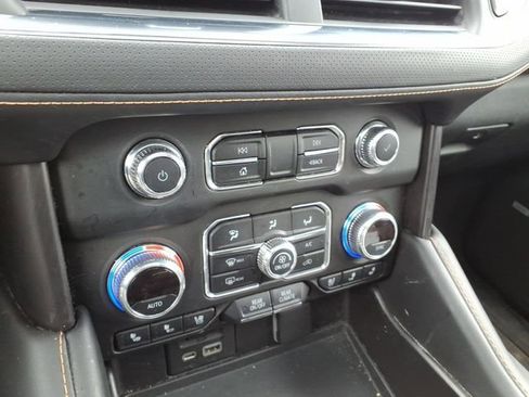 Used 2021 GMC Yukon AT4 w/ Rear Media and Nav Package AWD/4WD image 27
