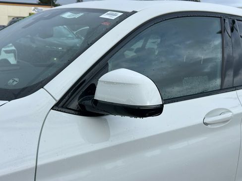 Used 2025 BMW X4 xDrive30i w/ M Sport Package AWD/4WD image 10