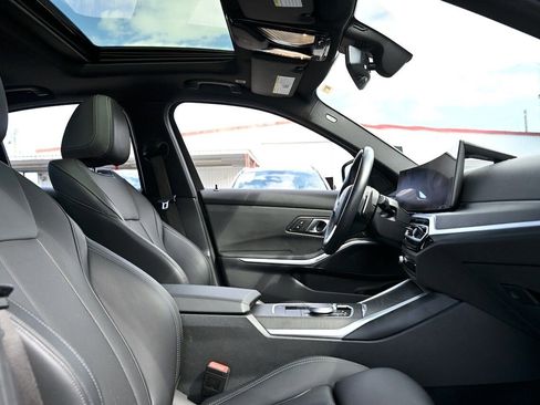 Used 2024 BMW 330i Sedan image 16