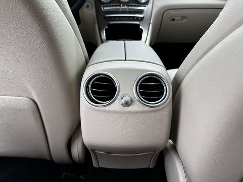 Used 2022 Mercedes-Benz GLC 300 4MATIC image 21