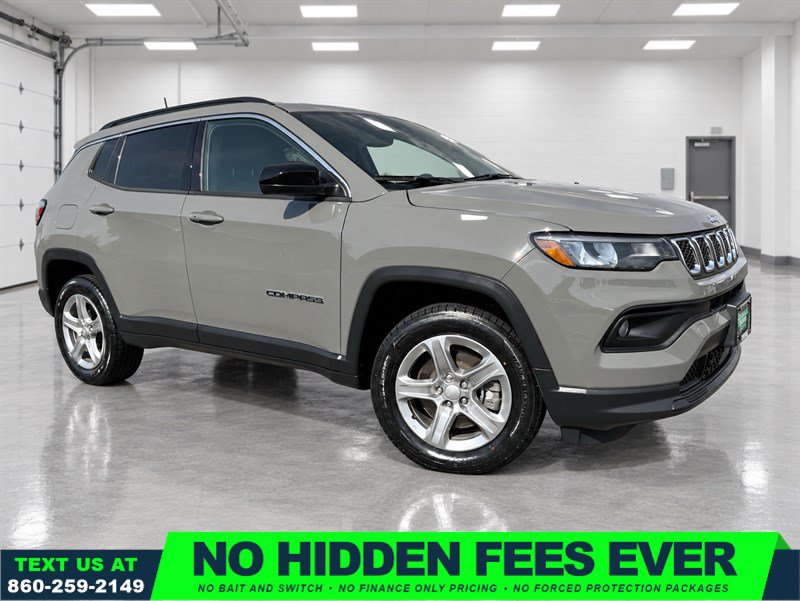 Used 2023 Jeep Compass Latitude AWD/4WD image 1