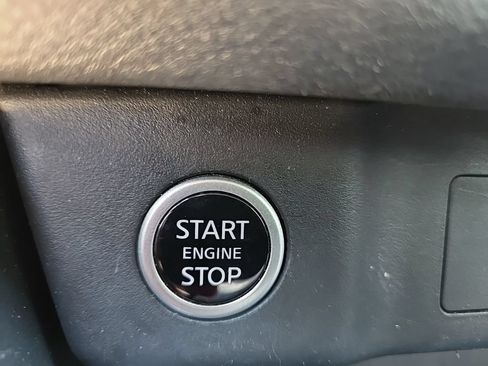 Used 2023 Nissan Rogue S AWD/4WD image 23