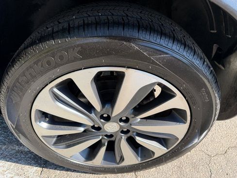 Used 2019 Buick Encore Essence AWD/4WD image 29