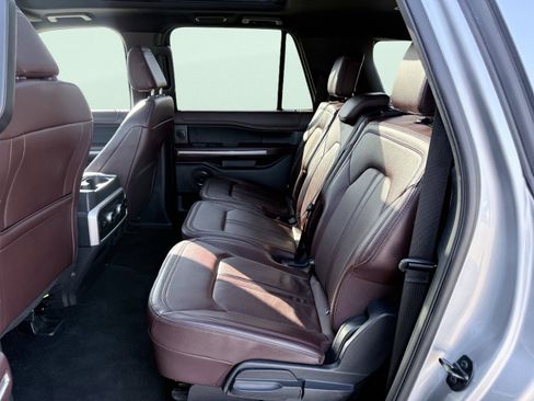 Used 2023 Ford Expedition Max Limited image 35