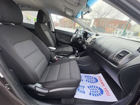 Used 2017 Kia Forte LX image 20