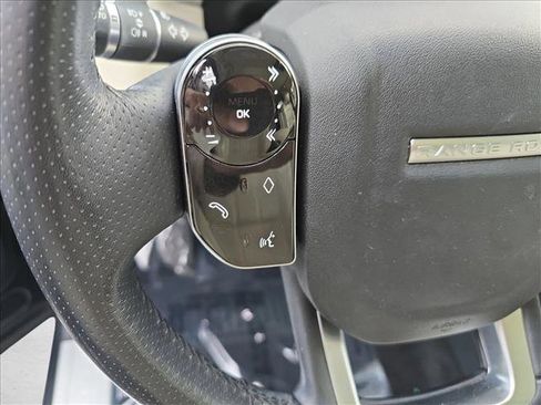 Used 2018 Land Rover Range Rover Sport HSE image 17