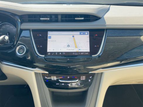 Used 2021 Cadillac XT6 Premium Luxury image 29