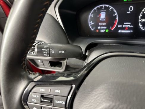 Certified 2025 Honda HR-V Sport image 17