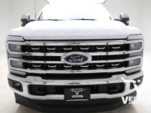 New 2026 Ford F250 Lariat image 8