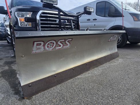 Used 2017 Ford F150 XLT w/ Equipment Group 302A Luxury image 19