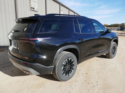 New 2026 Chevrolet Traverse Z71 w/ Enhanced Driving Package image 4