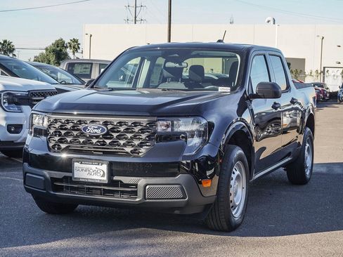 New 2025 Ford Maverick XL image 3