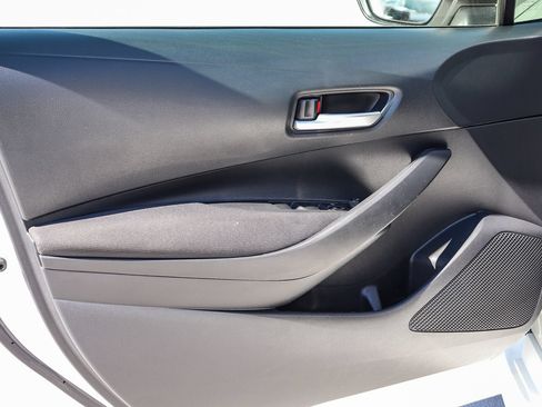 Used 2021 Toyota Corolla LE w/ Carpet Mat Package (TMS) FWD image 16