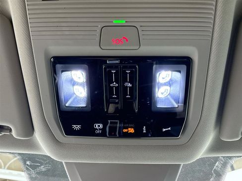 Used 2024 Volkswagen Atlas SEL Premium R-Line AWD/4WD image 29